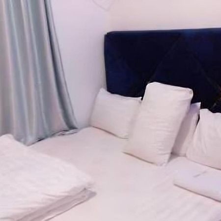 Charles Groove Hotel & Suit Порт-Харкурт Екстер'єр фото